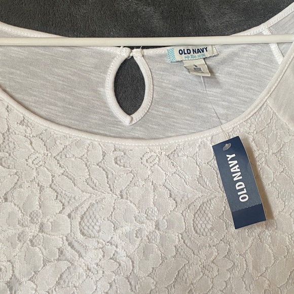 Old Navy Women's White Floral Lace Blouse - Picture 4 of 4